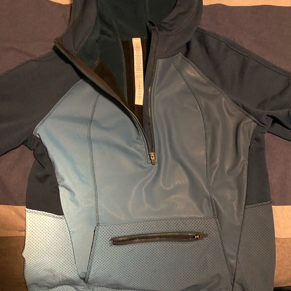 Lululemon reflective hoodie size 6 - Picture 9 of 12